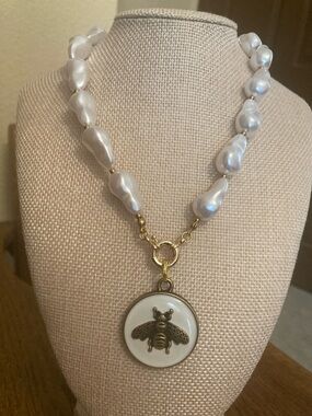 GUCCI Bee Medallion Pendant/Charm Upcycled “Pearl” Necklace NWOT